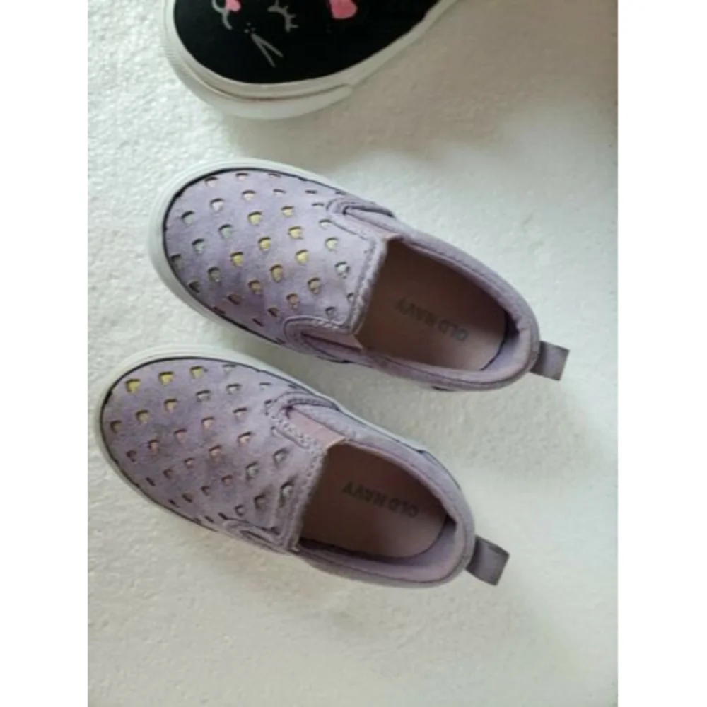 Lot of Old Navy Girls Size 5 Slip On Shoes Cat, Purple Hearts